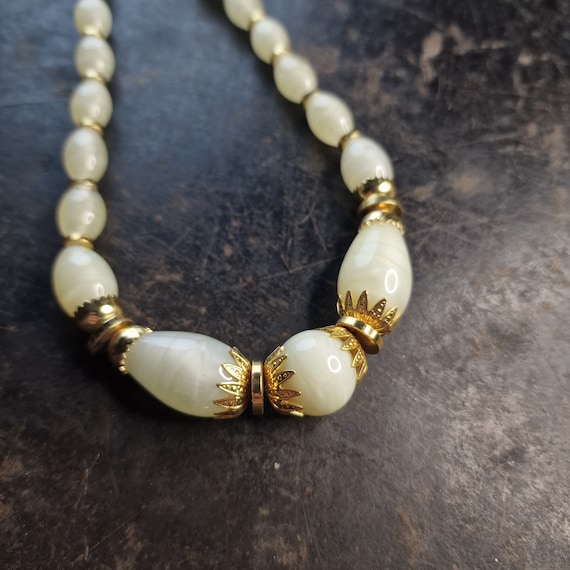 Vintage Murano, Uranium Glass, Vaseline Glass, Venetian White Glass Beaded Necklace Necklace Collier, Cream, Beige, Gold, Rare, Italy