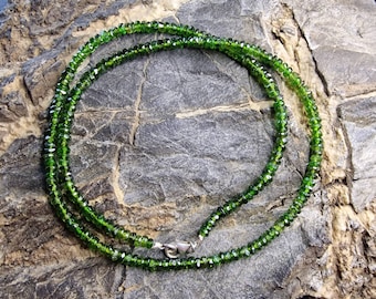 Lot De 10 Perles En Pierre Diopside Verte - Rocailles, Chips, Bâtonnets 10-18mm