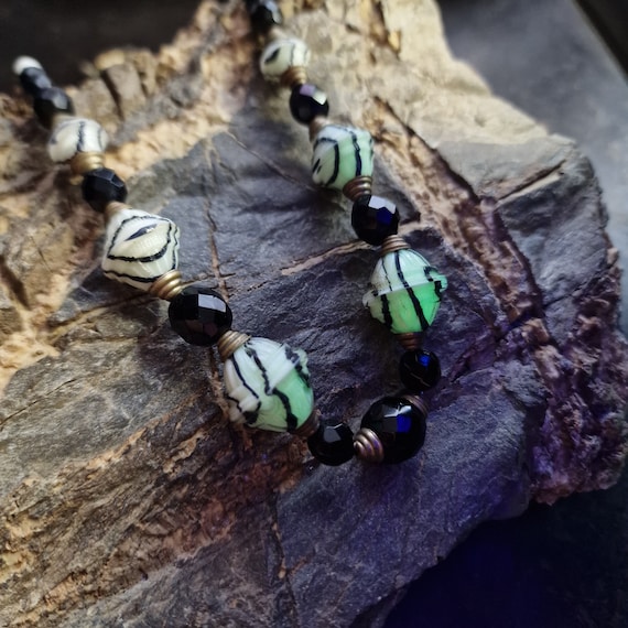 Vintage uranium glass and clear faceted crystal bead necklace, Art Nouveau, cut glass, Vaseline Glass, Art deco uranium glass, black, white
