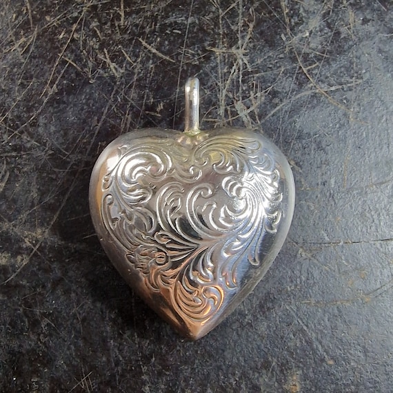 Beautiful Art Nouveau heart, 800 silver pendant, Art Nouveau, country house, traditional costumes, hollow, handmade, for her