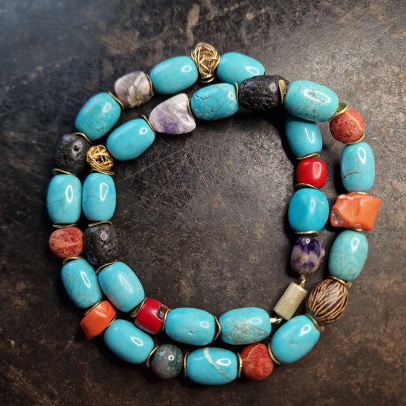 Designer coral and howlite necklace with 925 clasp, ornaments, foam coral, layered look, tribal, chain with howltith, amethyst, lava,