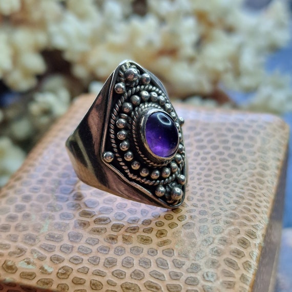 Large Indian 925 silver amethyst ring with an oval stone ornate, dotwork, ethno, tribal, handmade