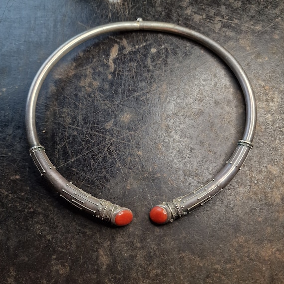 Vintage Indian choker with Mediterranean coral, sterling silver necklace, choker, necklace, decorated circlet