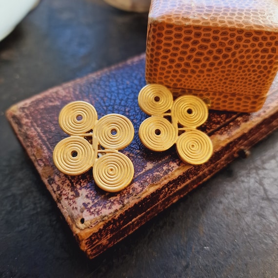 Rare L.A CANO earrings, clips, gold plated replicas (24k gold plated), pre-Columbian style, tribal, boho, snails