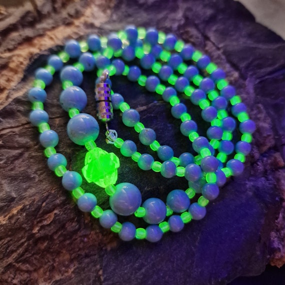 Vintage Uranium Glass and Clear Faceted Crystal Bead Art Deco Necklace, Art Nouveau, cut glass, Vaseline Glass, Art deco uranium glass, blue,