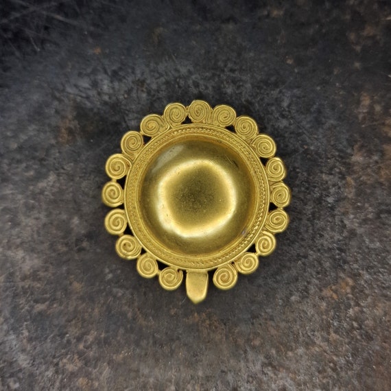 Rare L.A CANO brooch round, sun gold plated museum replica (24k gold plated), pre-Columbian style 010