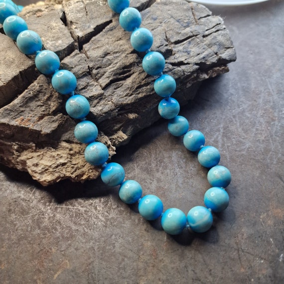 Old blue howlite chain necklace with a 925 silver ball chain clasp