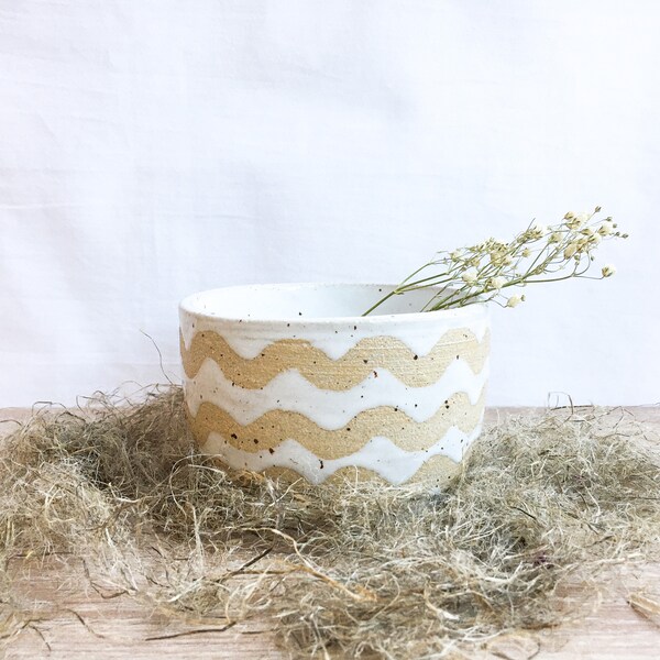 Medium Wavy Planter - Handmade Ceramic Plant Pot