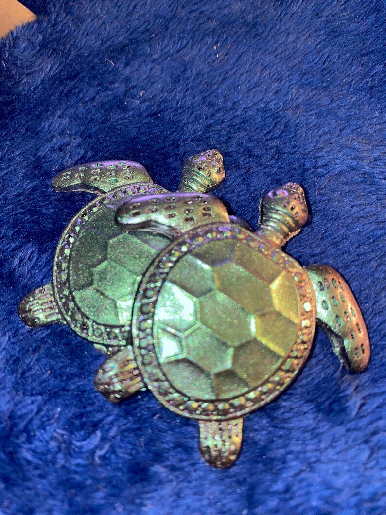 2 pice beautiful small turtle\u2019s for phone pops badges molds