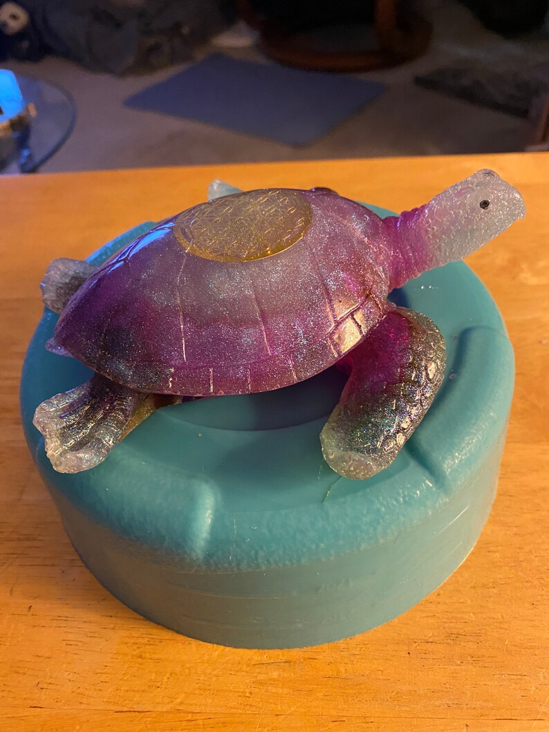 Extra large detailed sea turtle mold