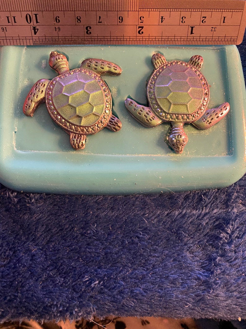 2 pice beautiful small turtle\u2019s for phone pops badges molds