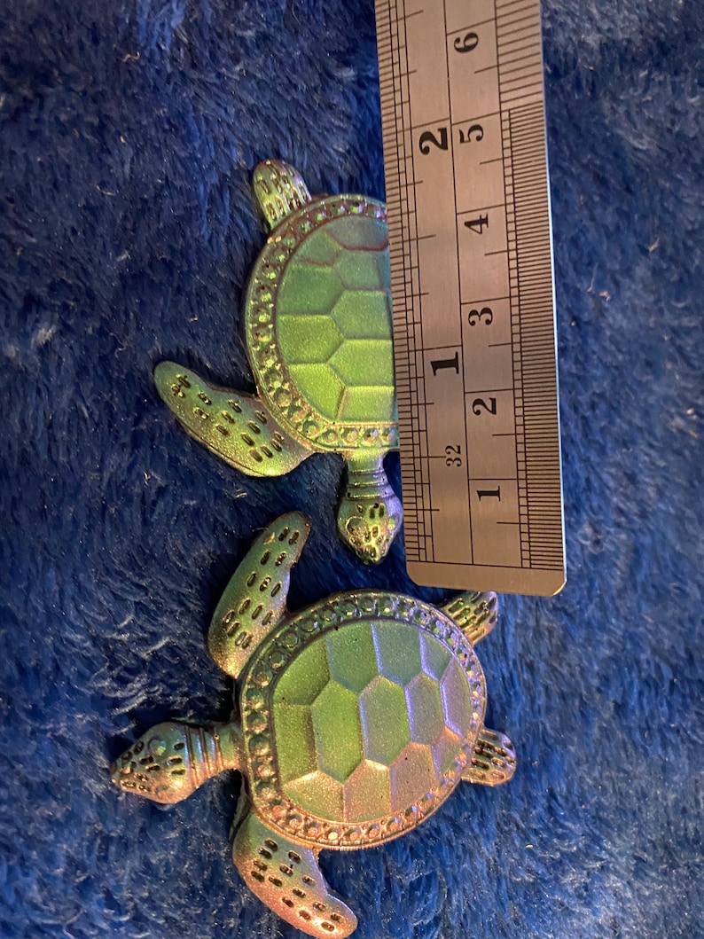 2 pice beautiful small turtle\u2019s for phone pops badges molds