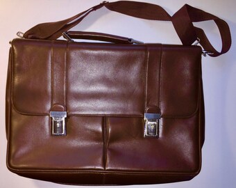 Fine soft Leather Messenger Bag / Briefcase From Marshall Field's - Never Used