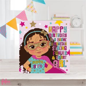 Tarjeta de cumpleaños para niña superheroína de raza mixta / Inspiradora y reconfortante / De 3 a 7 años / Dibujada a mano por Fefus Designs