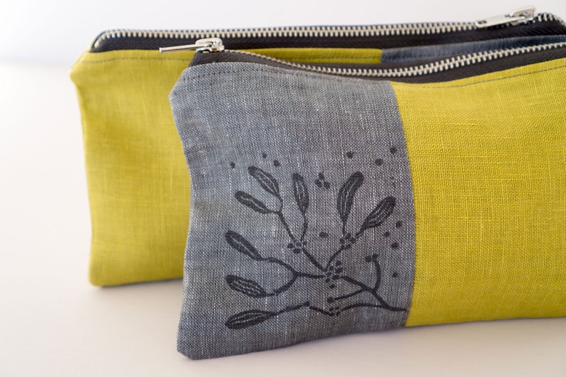 Linen pouch hand-printed, linen case with floral drawing, lino-print textile, original pencil or cosmetic bag with metal zipper image 4