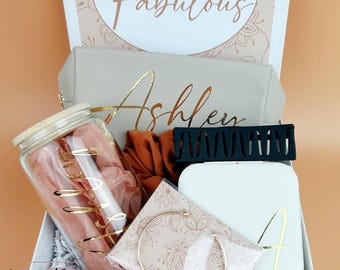 Birthday Gift Box for Her, Personalized Birthday Gift Basket Set for Daughter Mom Best Friend Sister Women Hug in a Box Happy Birthday Hygge
