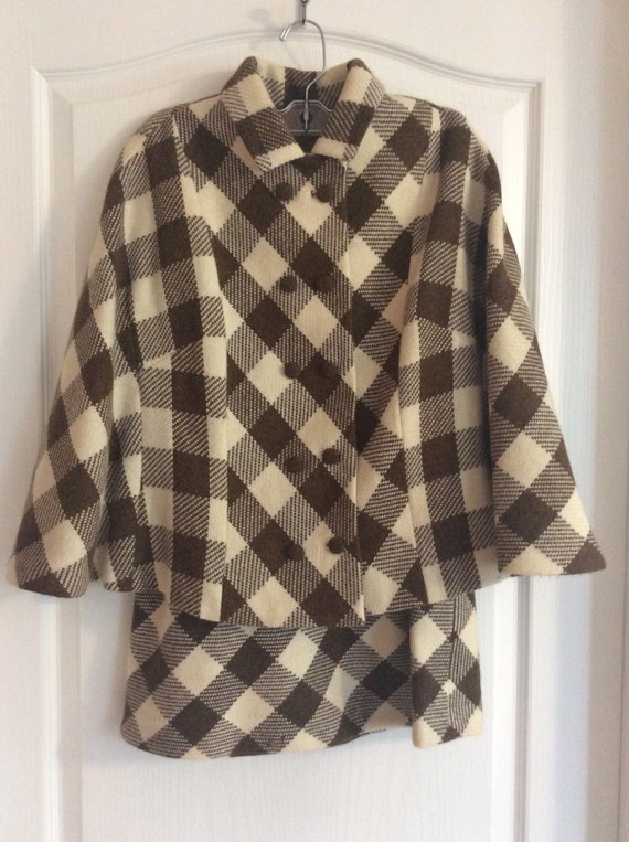 Vintage Women’s Cape & Skirt Suit a Cap