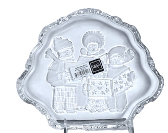 Mikasa Christmas Carolers Candy Nut Dish Frosted Crystal Glass Cut Rim Vintage