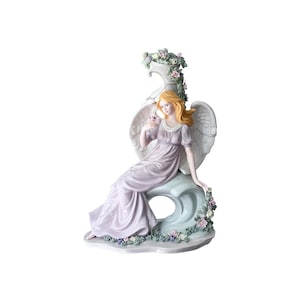 Vintage 14 inch Golden Blonde Porcelain Angel Figurine Sculpture by Members Mark
