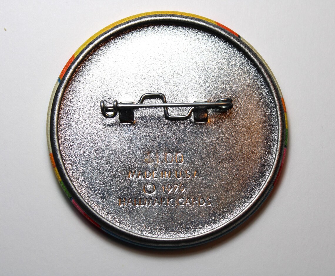Vintage 1979 Hallmark Official Good Egg Button 3