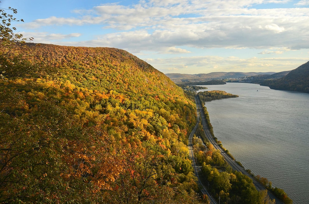 Breakneck Ridge, Autumn in New York, Hudson Valley, New York, Hudson ...