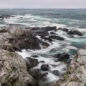 Castle Hill, Newport Rhode Island, New England Rocky Küstenlinie, Ocean Waves, Fotografie Druck, Wandkunst von James Katt Fotografie