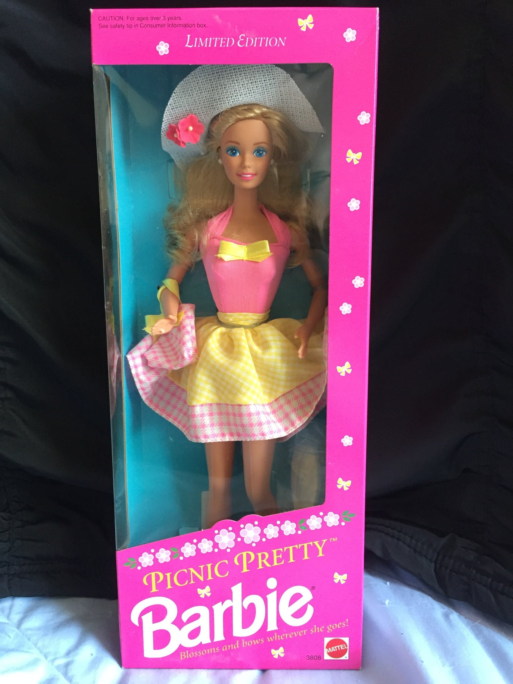 Picnic Pretty Barbie 1992 Limited Edition Vintage New in Box