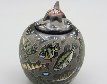Mike and Jennifer Moquino pottery finely carved Lidded Miniature with frogs fish and turtle on top