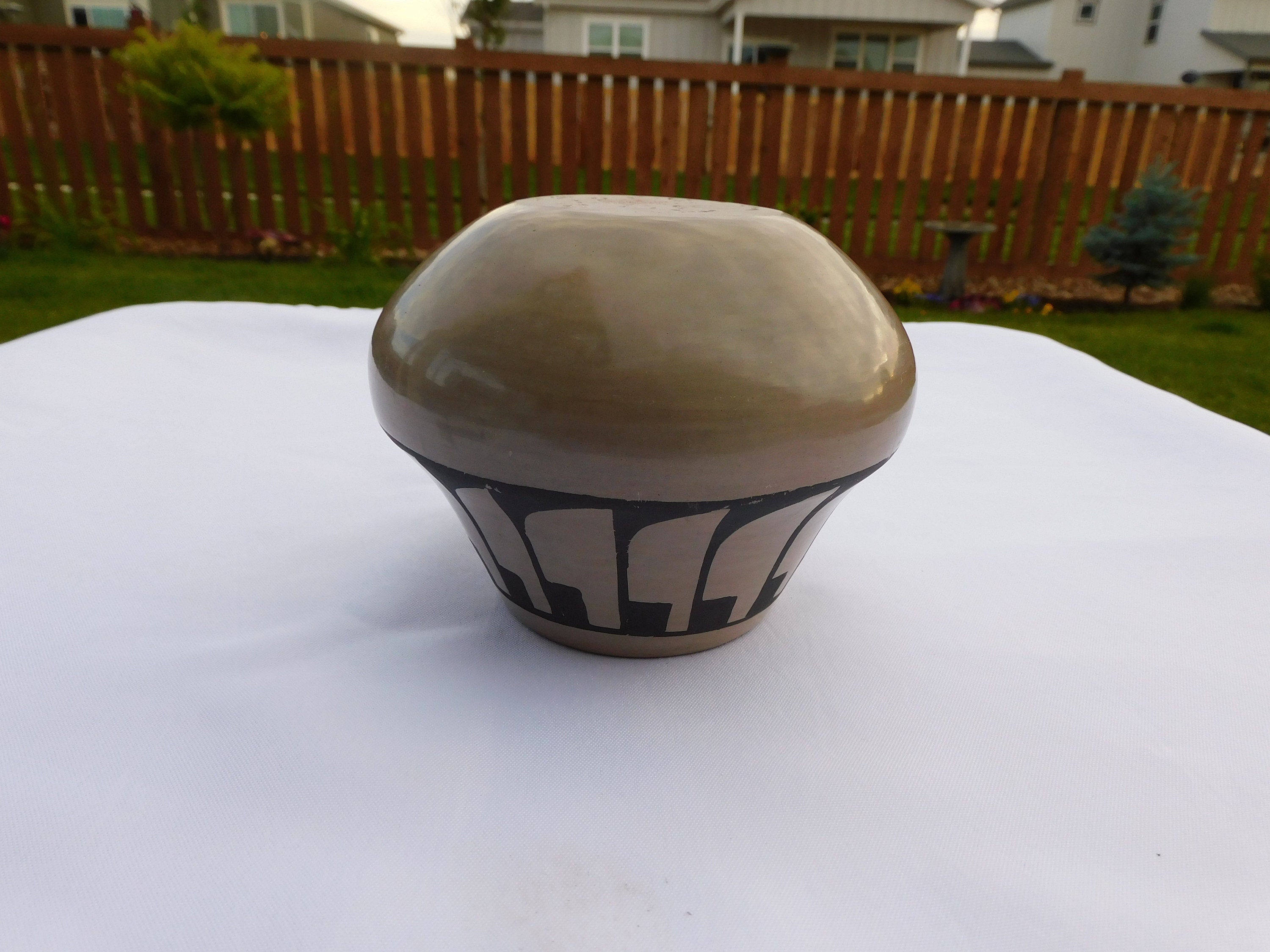 Buy Carmelita Dunlap San Ildefonso Pottery Feather Vase Online in India -  Etsy