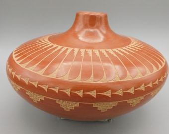 Alvina Yepa Large Jemez Olla