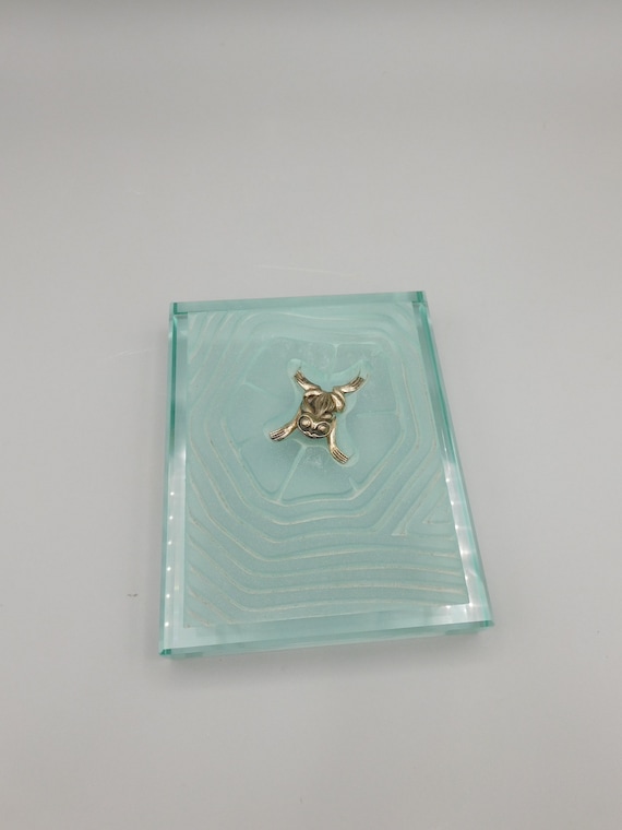 Beautiful Frog pin with glass pool