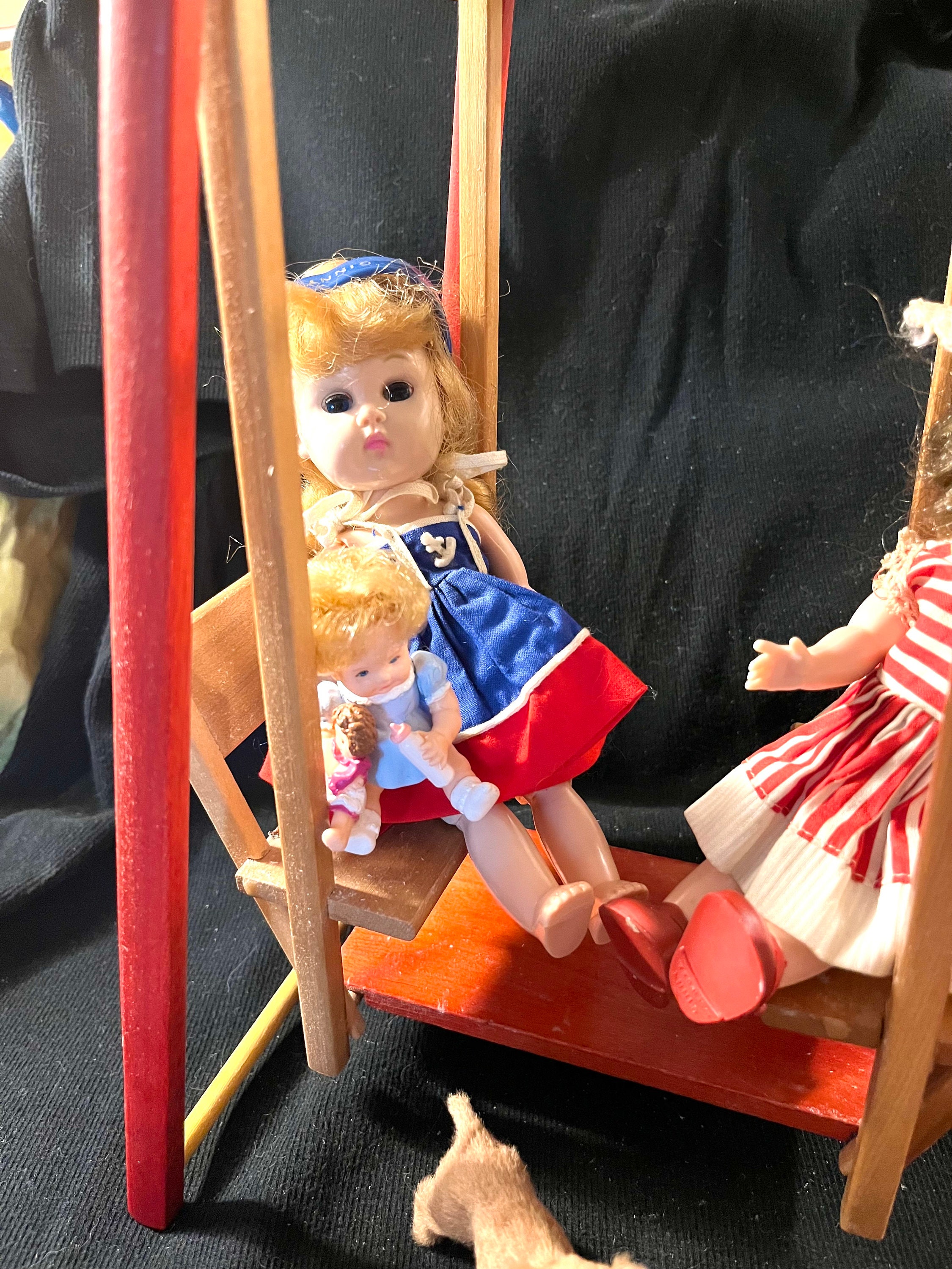 Salerare Swing1950s Vintage Strombecker Doll Furniture Patio Glider