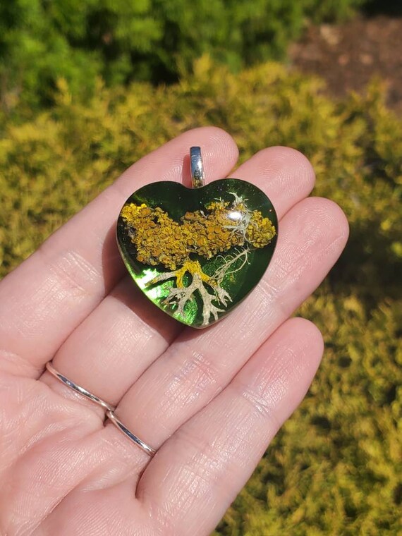 Fairy pendants made deals from dried plants