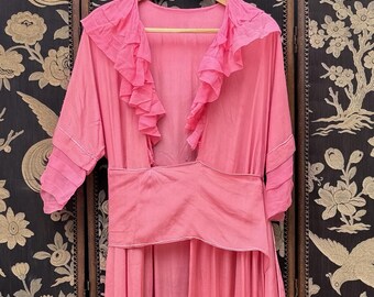 1920s Silk Chiffon Peignoir, Salmon Pink Boudoir Dressing Gown with Ruffle Collar, size S-M