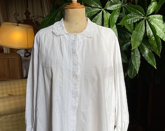 Antique French Edwardian blouse, white blouse with handmade lace collar