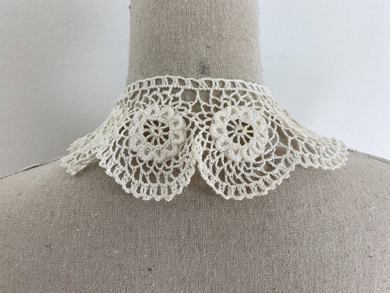 French antique lace collar, detachable crochet co… - image 5