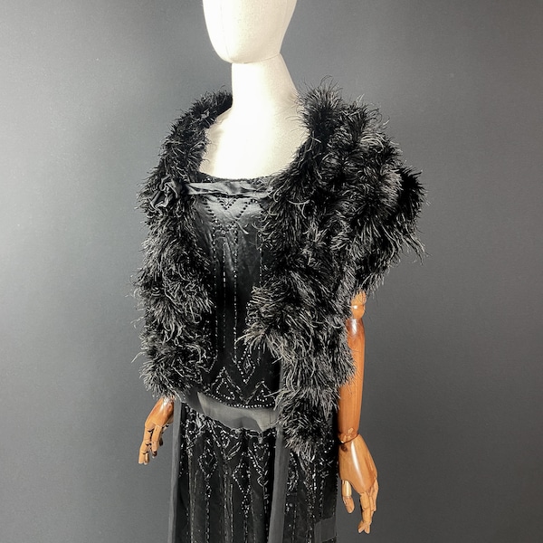 1920's Art Deco ostrich feather stole or shawl