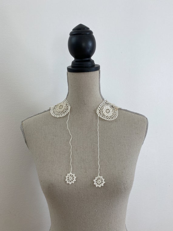 French antique lace collar, detachable crochet co… - image 7