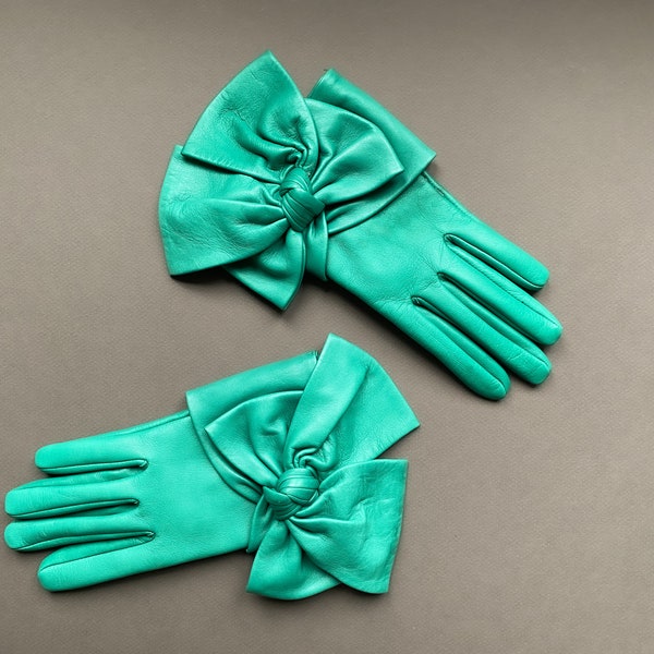 Vintage leather gloves, oversized bow, statement gloves