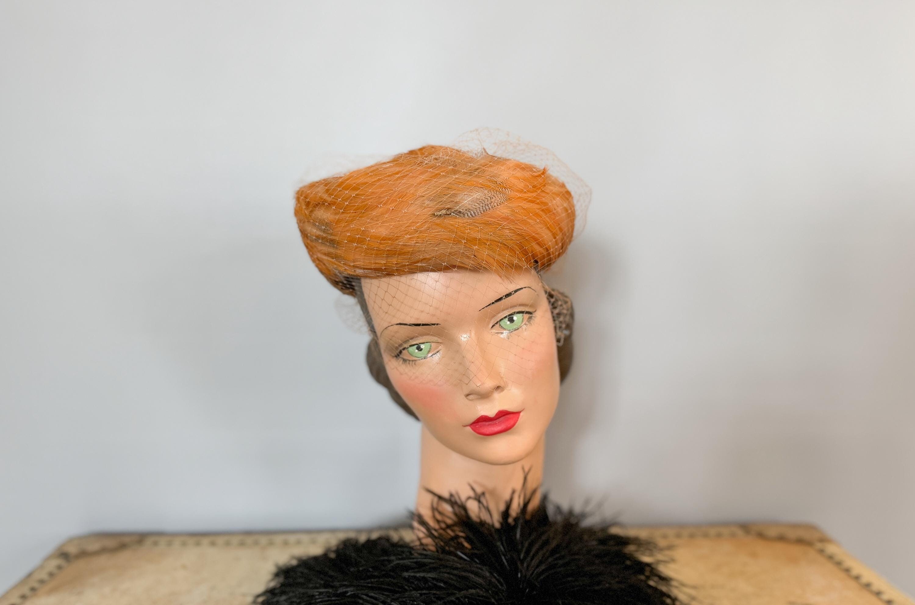 French 1950s Feather Hat, Vintage Pillbox Hat - Etsy display picture 3