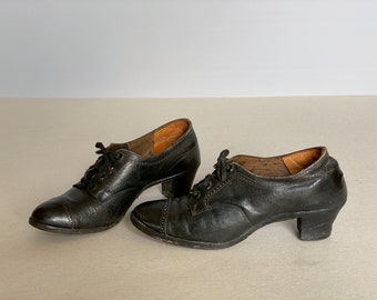 French antique 1920s shoes, late Edwardian black leather Oxfords