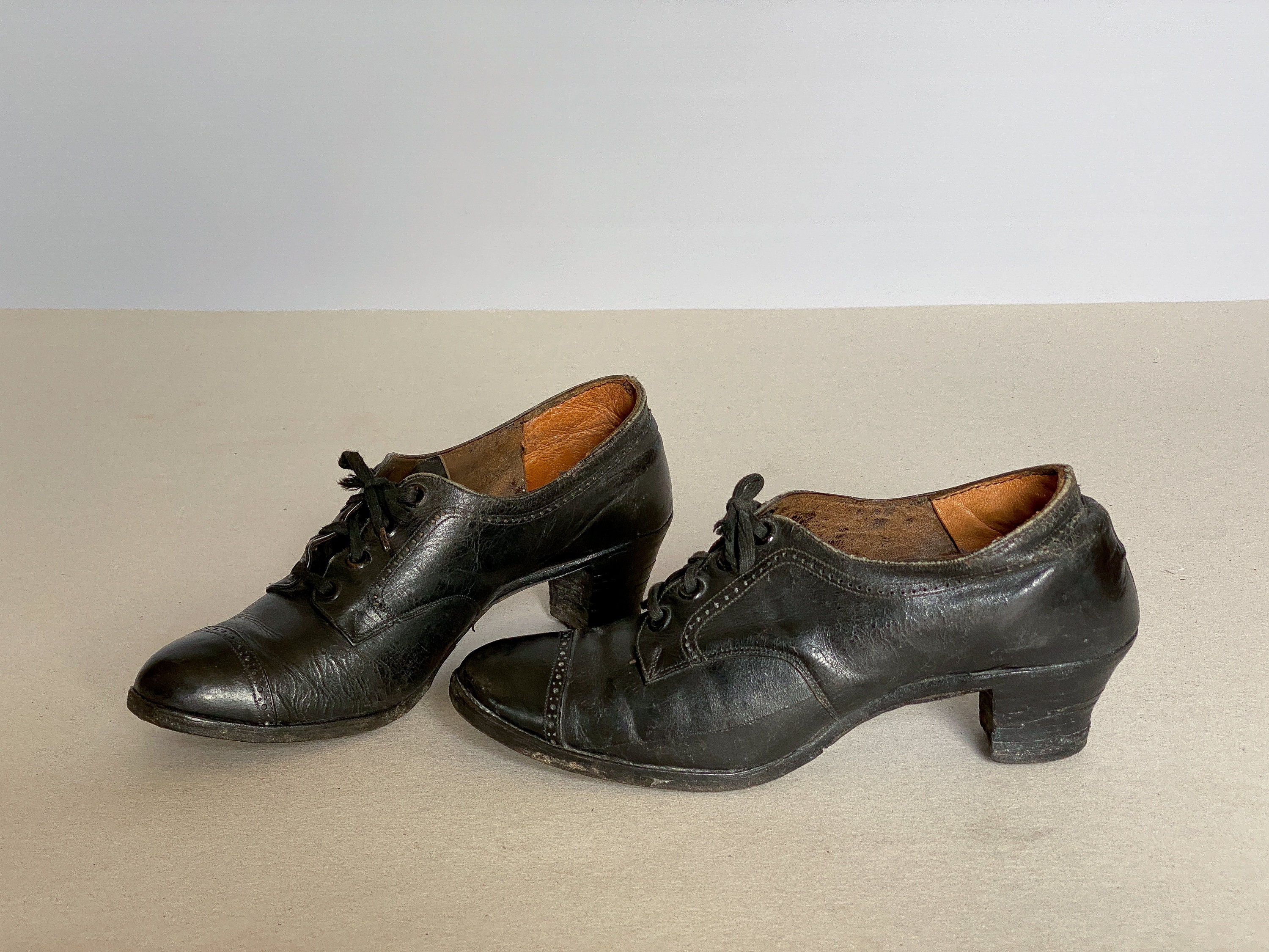 Accessoires Renaissance et 19ème Années 20'/30' Chaussures