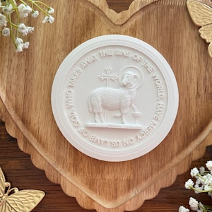 Agnus Dei Round Plaque
