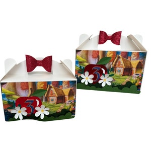 Princess favor boxes, princess birthday, princess birthday treat box,inspired by Snow White , firstbirthday gable boxes,princess treat boxes