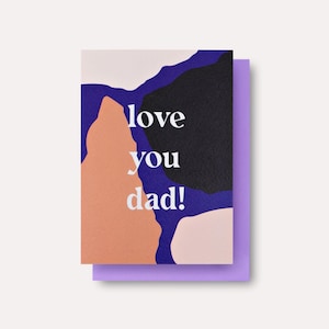 Tarjeta gigante con la frase "Rips te amo papá"