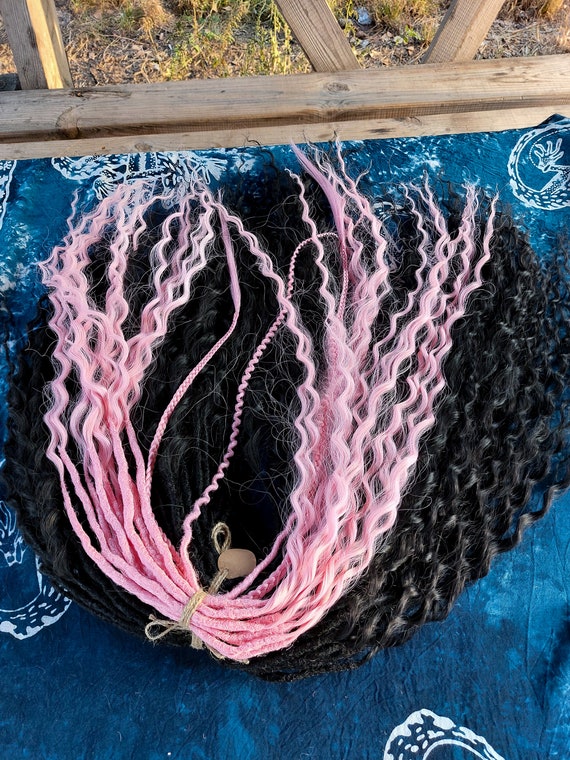 Black Dreads Pink Dreads Wavy Dread Extension Curly Dreads  display picture 2