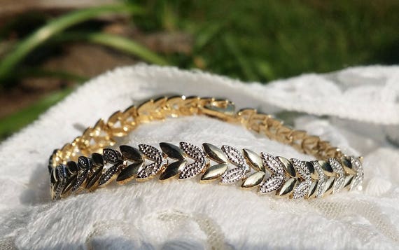 jewelry marked fas