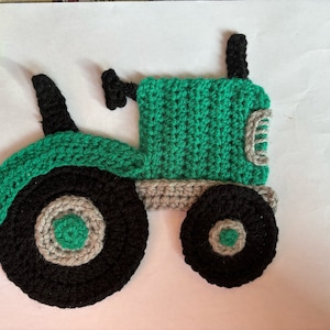 Handgemaakte gehaakte tractorappliqué: aangepaste kleuren, boerderijdecor