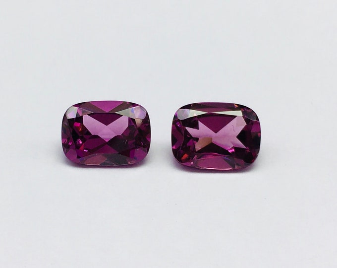 Natural RHODOLITE Cut Stone/6x8MM CUSHION/Height 4MMPerfect magenta color/Beautiful color of Rhodolite/Selected gemstones top quality
