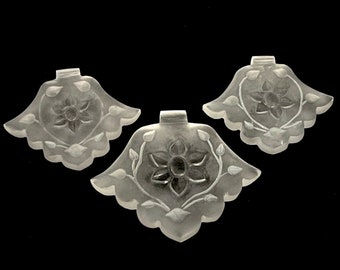 Natural Frosted ROCK CRYSTAL/Earring W 37MM L 31MM H 4.50MM/Pendant W 45MM L 38MM H 6.1MM/Wt 126.10 carats/Fancy carving/For designers use